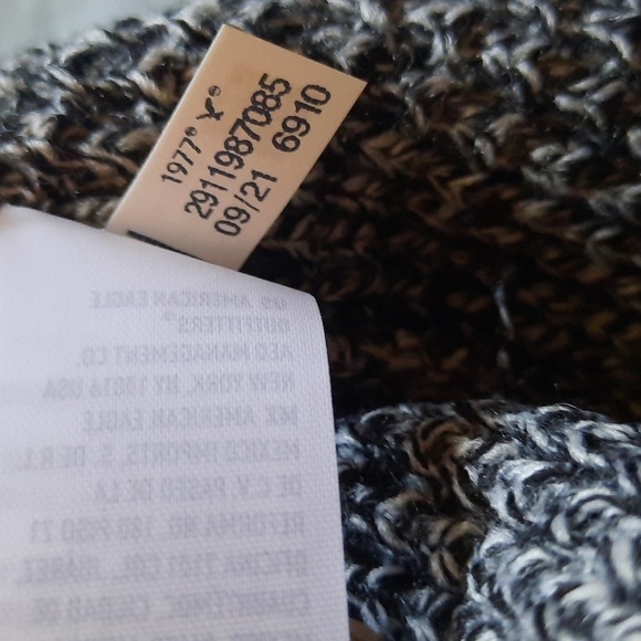 American Eagle Outfitters NWT Black White Heathered Knit Cuffed Beanie  One Size - Picture 7 of 10